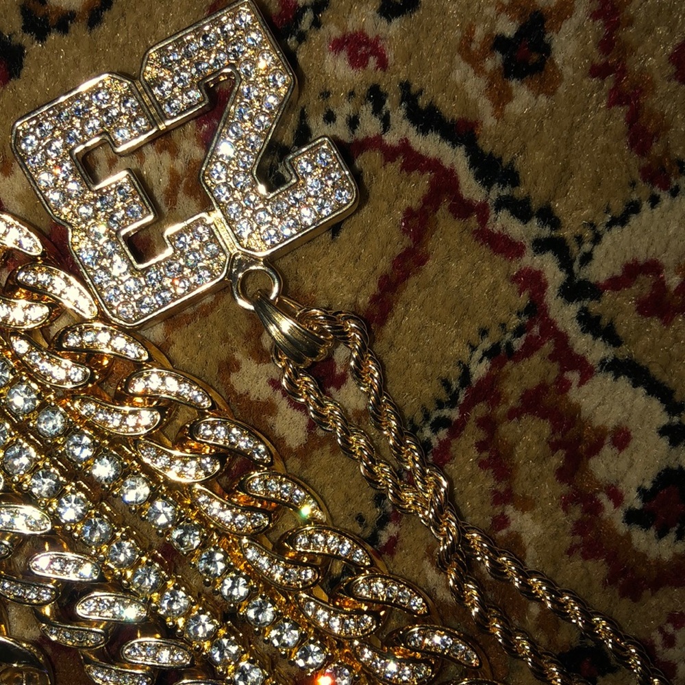 Very Shiny Chains
